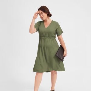 Everlane | The Japanese GoWeave Light V-Neck Dress